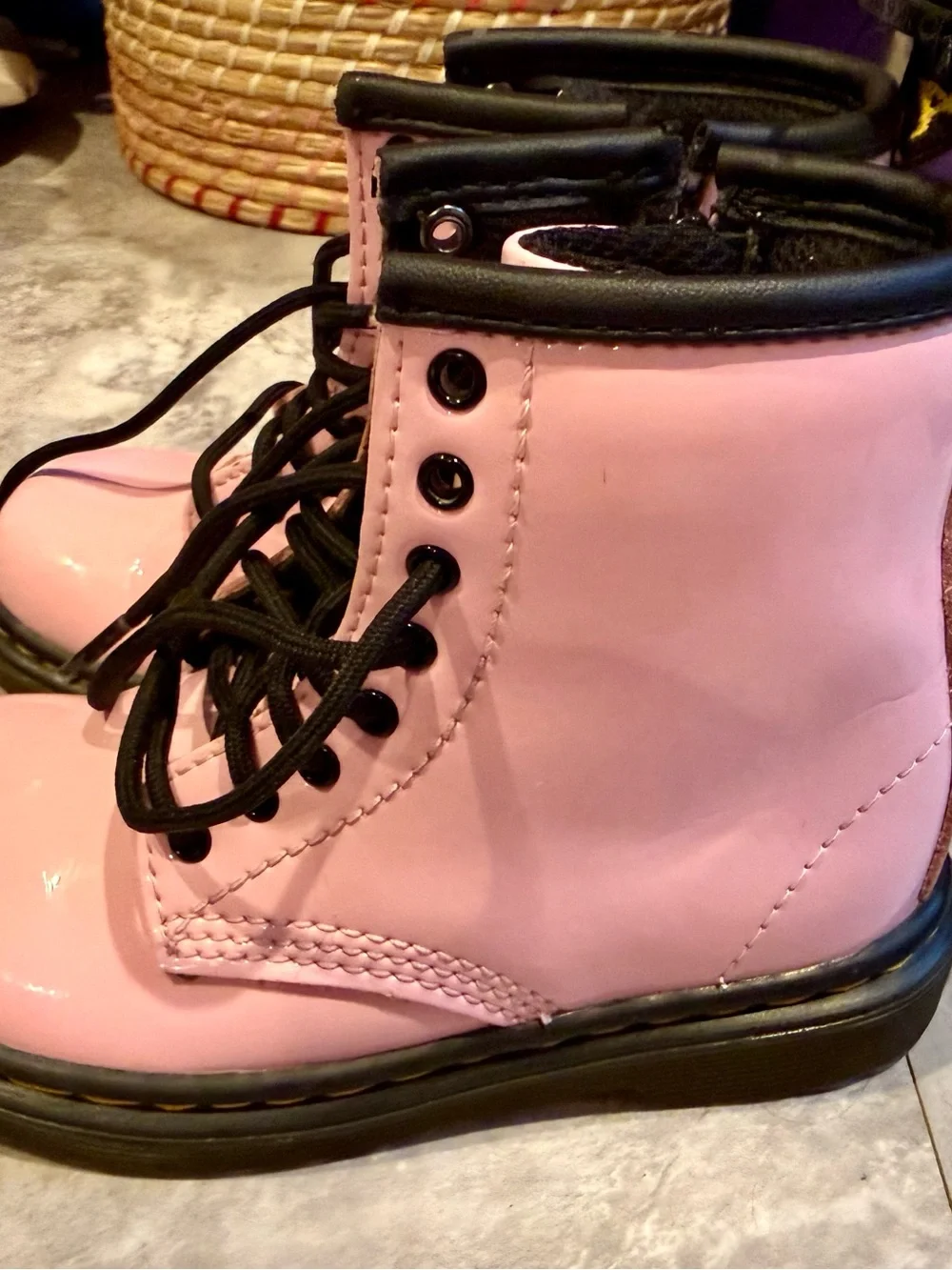 Dr. Martens Kids Pink Patent Lace-Up Boots with Black Trim